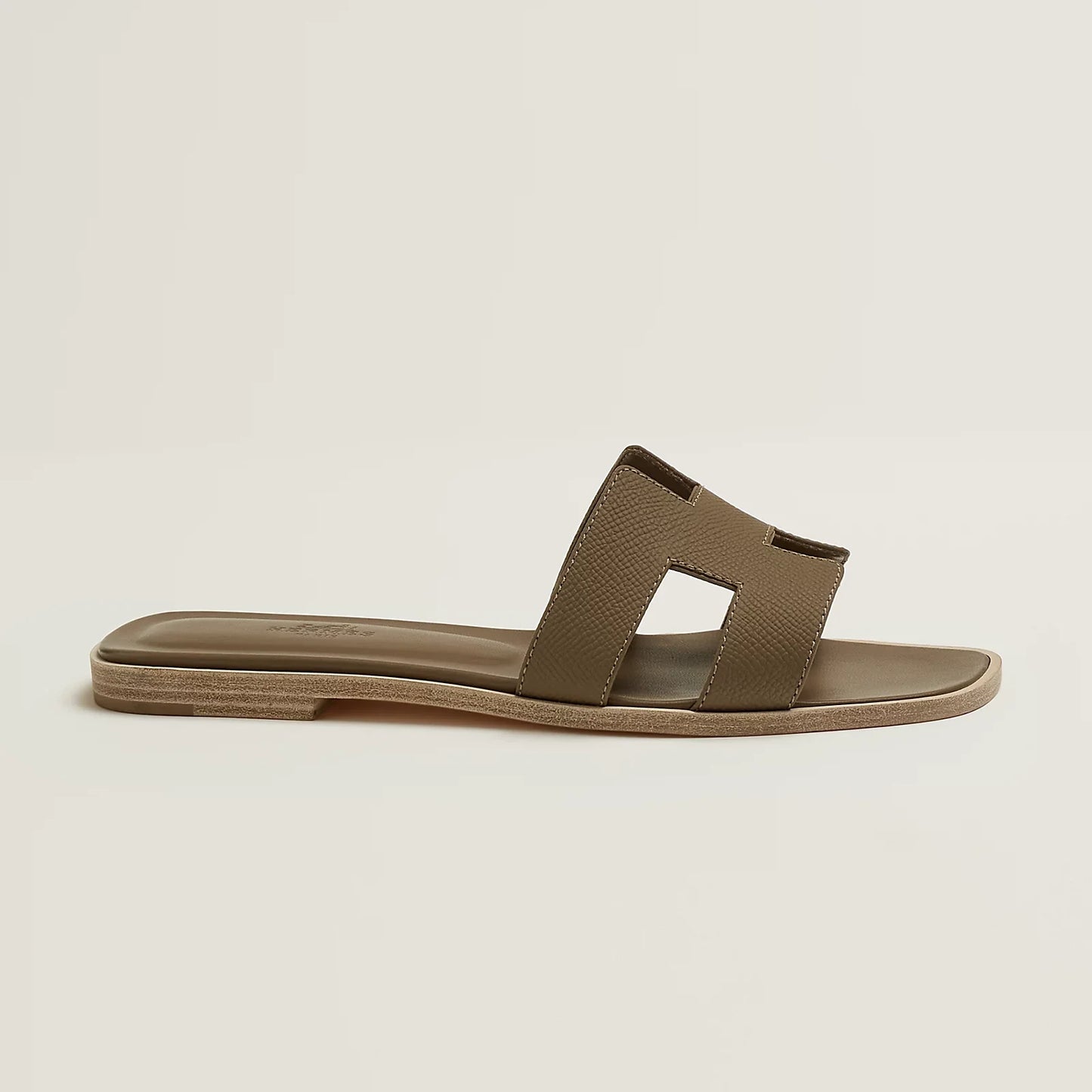 Hermès Oran Sandals - Étoupe