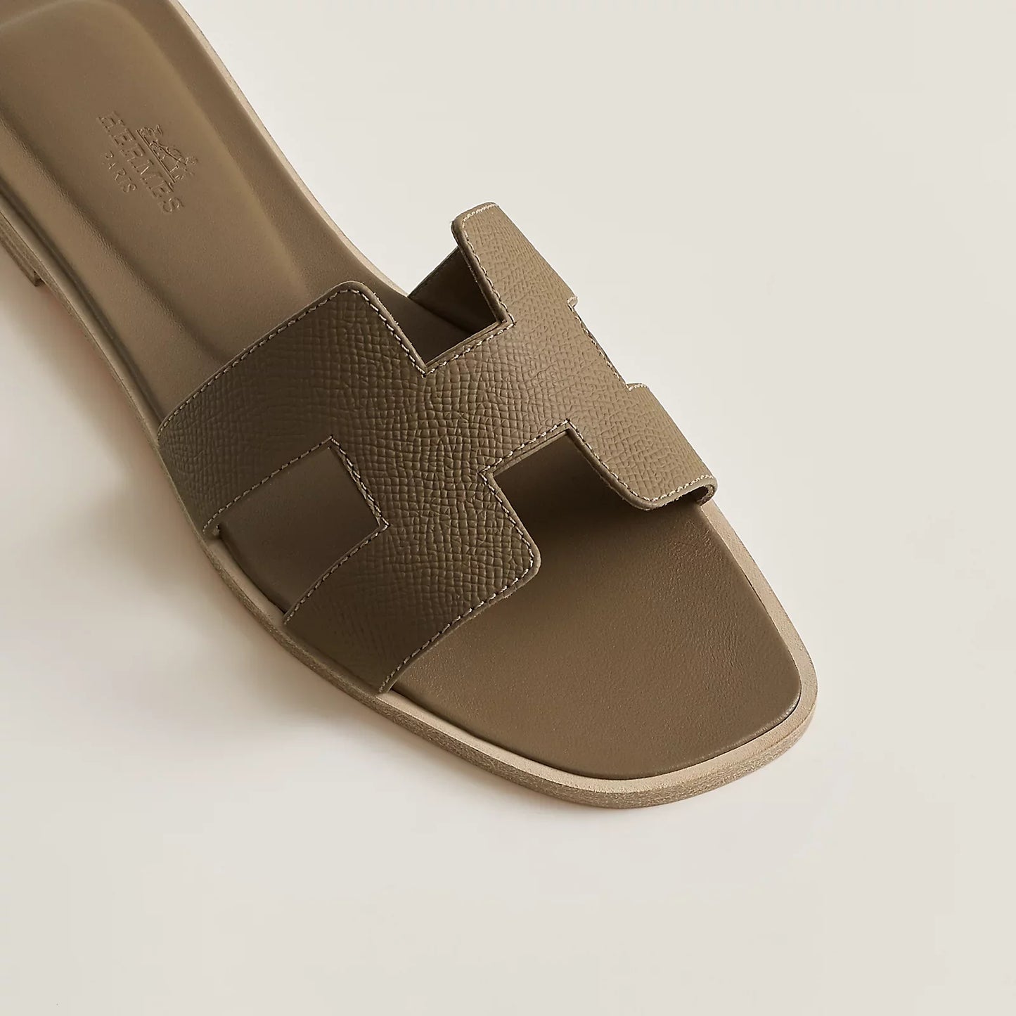 Hermès Oran Sandals - Étoupe