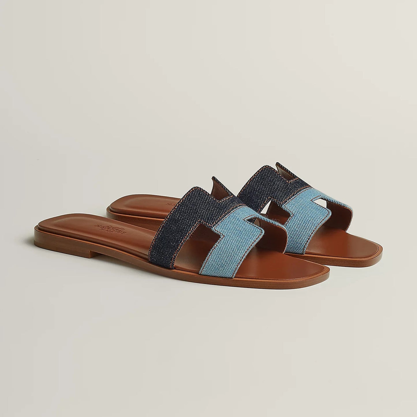 Hermès Oran Sandals - Bleu Brut / Bleu Clair