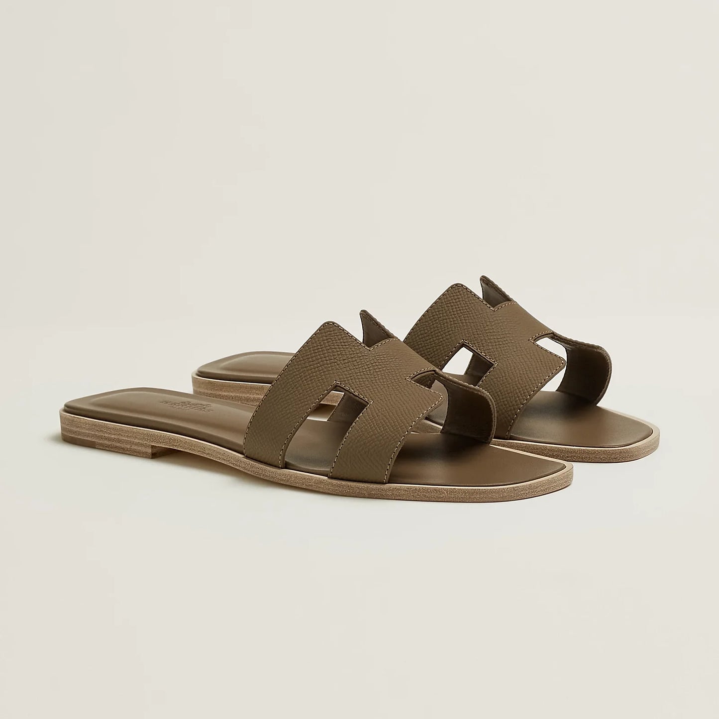 Hermès Oran Sandals - Étoupe