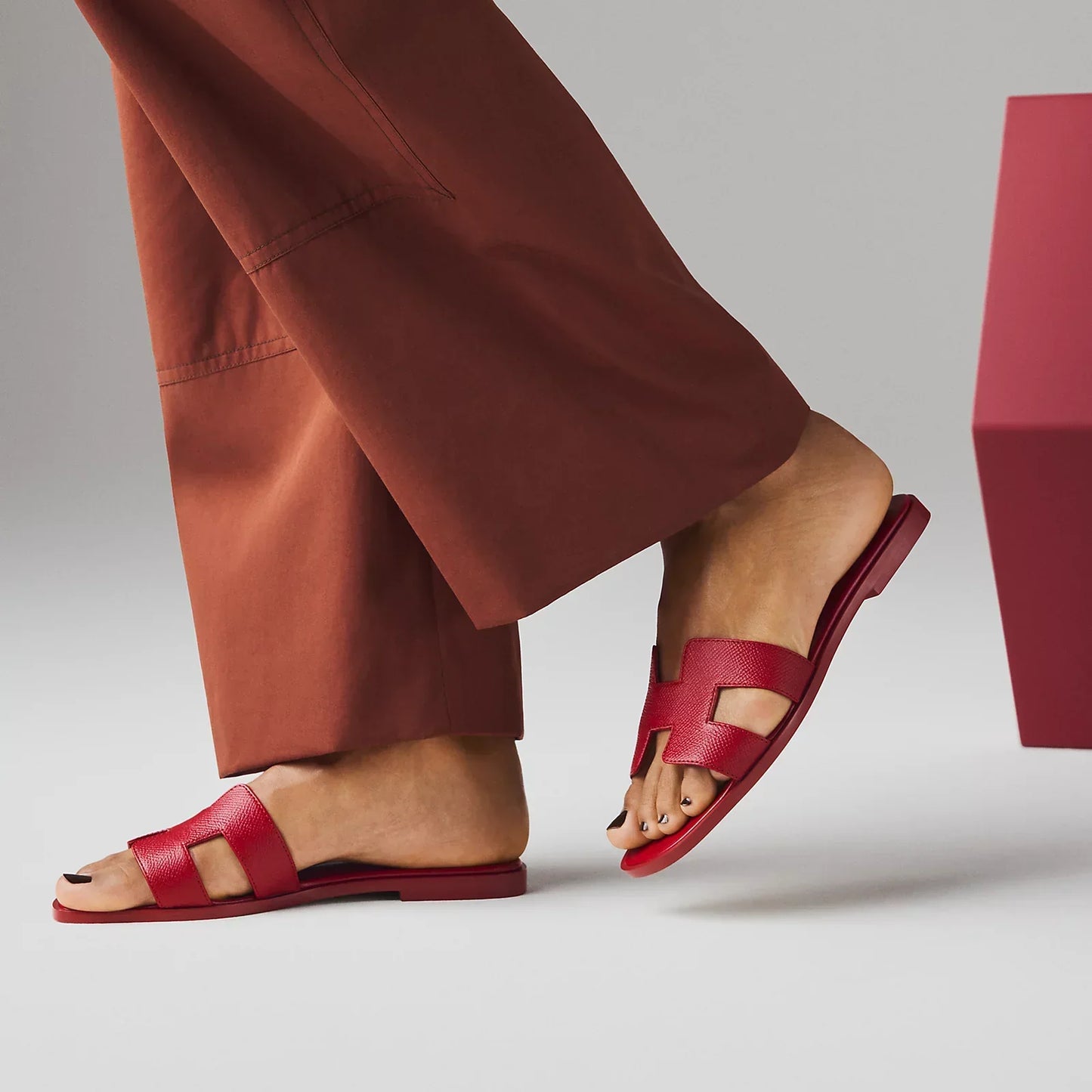 Hermès Oran Sandals - Rose Framboise
