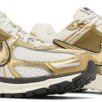 Wmns Nike Air Zoom Vomero 5 'Metallic Gold'