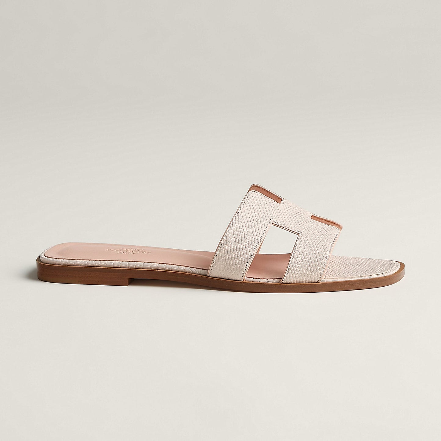 Hermès Oran Sandals - Rose Pâle