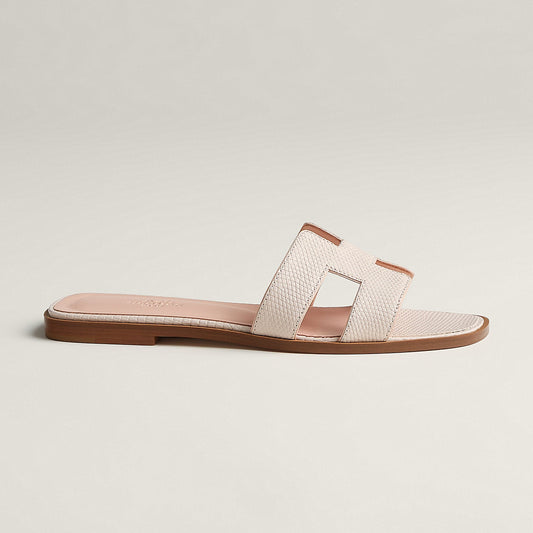 Hermès Oran Sandals - Rose Pâle