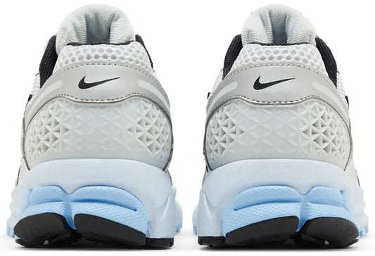 Wmns Nike Air Zoom Vomero 5 'Metallic Silver Blue Tint'