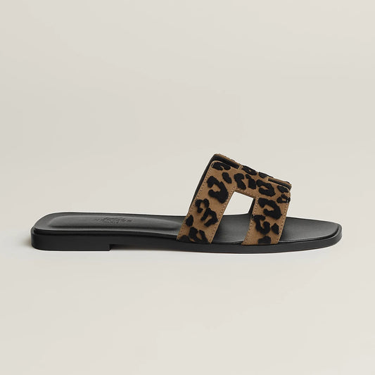 Hermès Oran Sandals - Brun Fumé / Noir