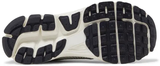 Wmns Nike Air Zoom Vomero 5 'Photon Dust Metallic Silver'