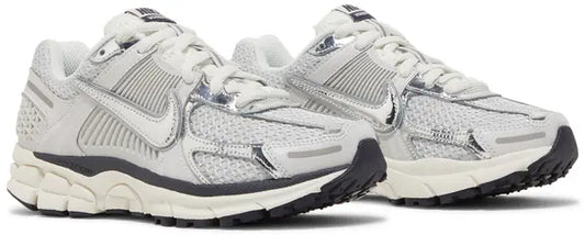 Wmns Nike Air Zoom Vomero 5 'Photon Dust Metallic Silver'