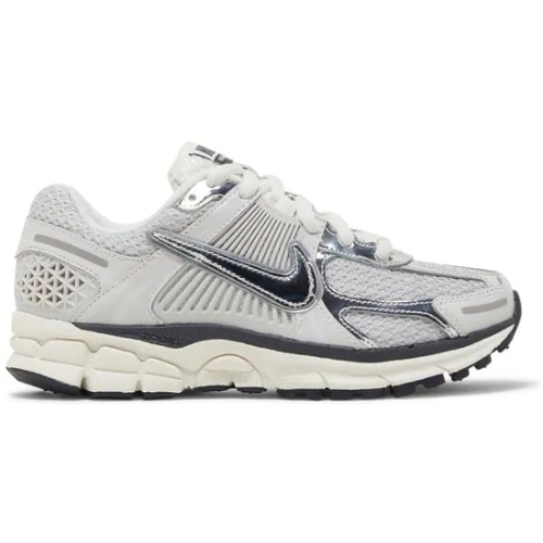 Wmns Nike Air Zoom Vomero 5 'Photon Dust Metallic Silver'
