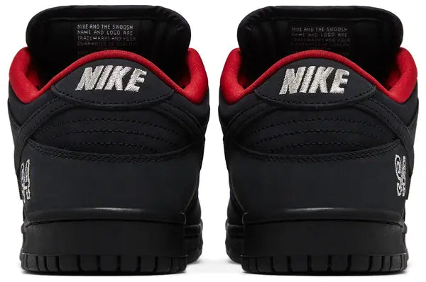 Supreme x Nike Dunk Low SB 'Black'