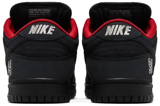 Supreme x Nike Dunk Low SB 'Black'